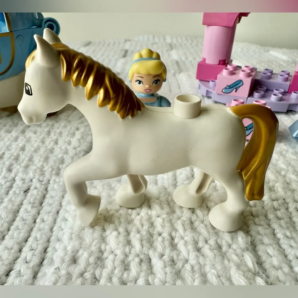 LEGO Duplo Disney Princess Cinderella's Carriage 6153. - Picture 7 of 9